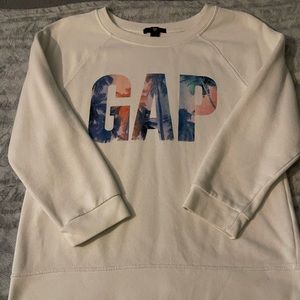 White gap factory sweatshirt